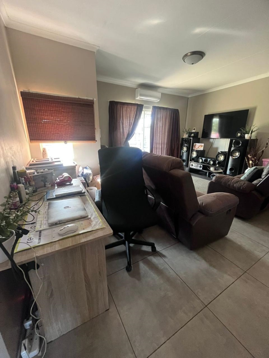 2 Bedroom Property for Sale in Noordhoek Free State